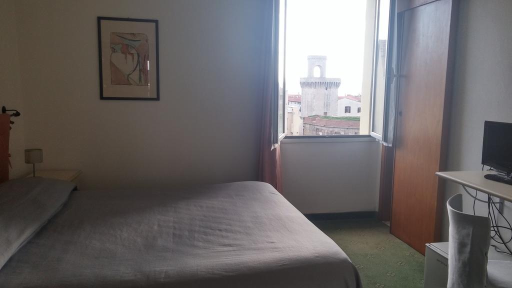 Hotel Ariston ピオンビーノ エクステリア 写真