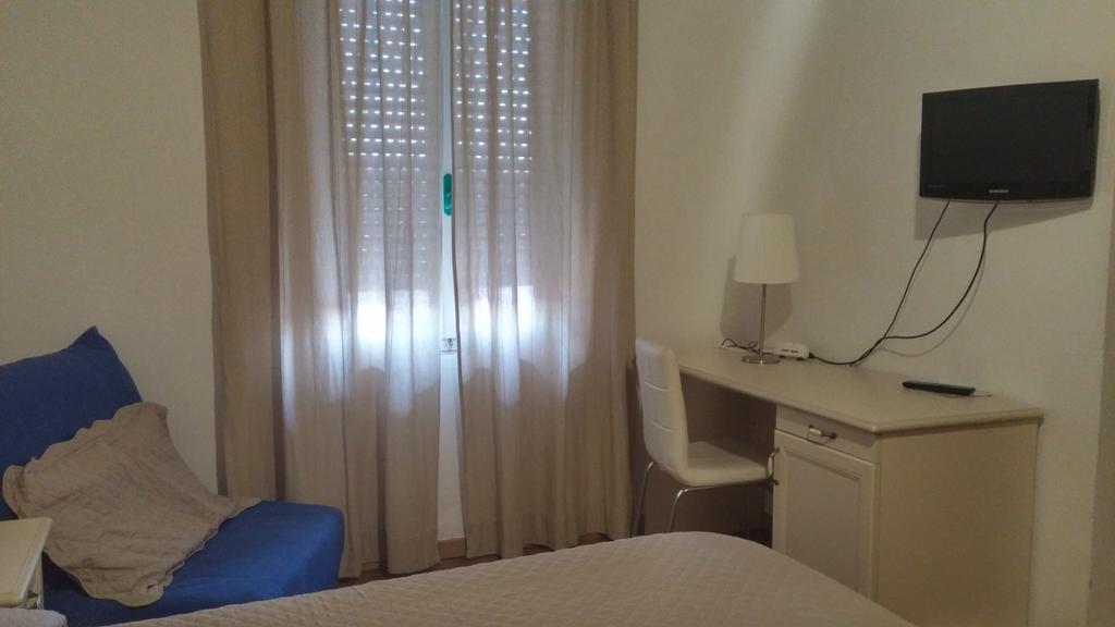 Hotel Ariston ピオンビーノ エクステリア 写真