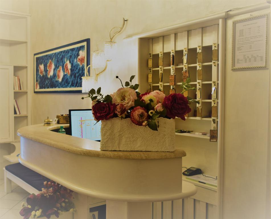 Hotel Ariston ピオンビーノ エクステリア 写真